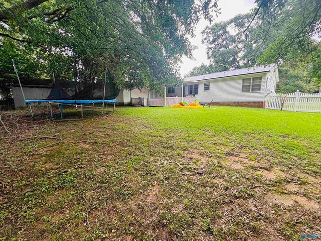 2016 Noccalula Road, Gadsden, AL 35904