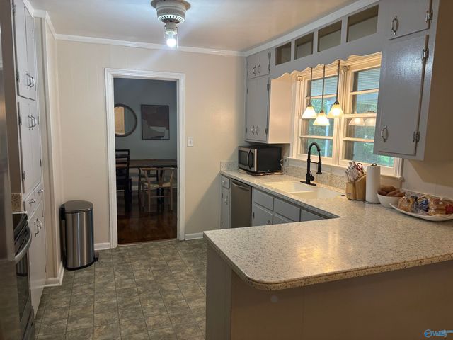 2016 Noccalula Road, Gadsden, AL 35904