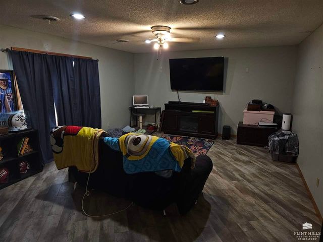 436 N Park Street, Ogden, KS 66517