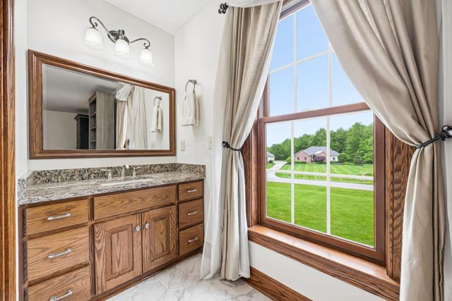 16725 Raintree Drive, Marysville, OH 43040