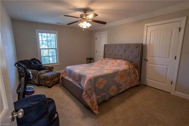 112 Wallburg Fields Lane, Winston-salem, NC 27107