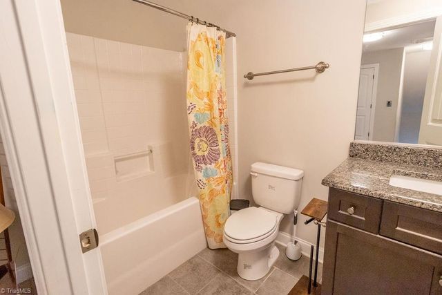 112 Wallburg Fields Lane, Winston-salem, NC 27107