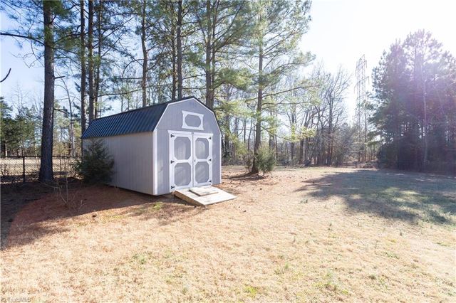 112 Wallburg Fields Lane, Winston-salem, NC 27107