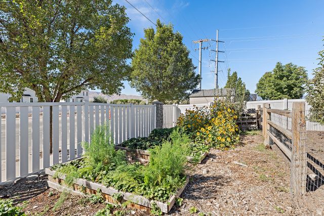 1065 W 1875 S, Lehi, UT 84043