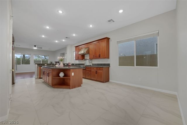 7970 Carson Creek Street, Las Vegas, NV 89113