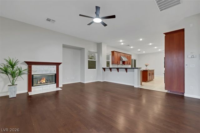 7970 Carson Creek Street, Las Vegas, NV 89113