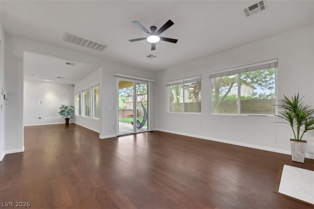 7970 Carson Creek Street, Las Vegas, NV 89113