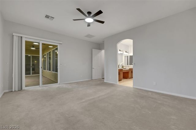 7970 Carson Creek Street, Las Vegas, NV 89113