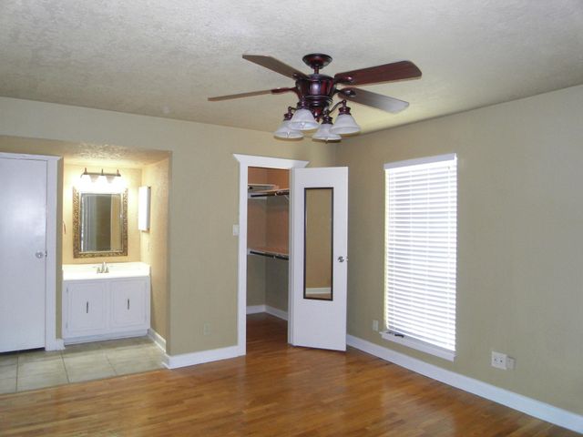 14911 Wunderlich Drive 1108, Houston, TX 77069