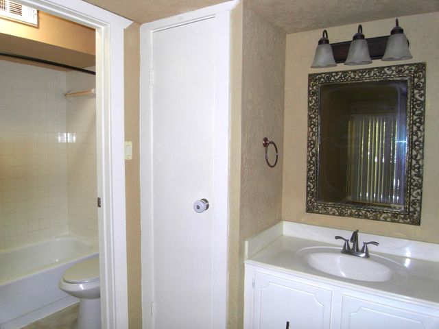 14911 Wunderlich Drive 1108, Houston, TX 77069