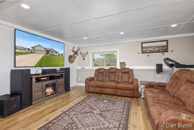 5909 Simon Drive SW, Wyoming, MI 49418