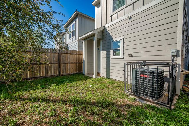 3540 Rebecca Street, Houston, TX 77021