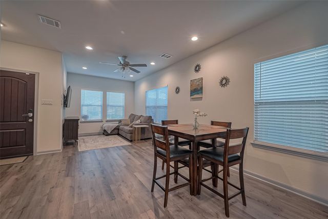 3540 Rebecca Street, Houston, TX 77021