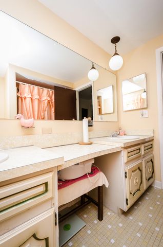 2474 Carriage Court, Ypsilanti, MI 48197