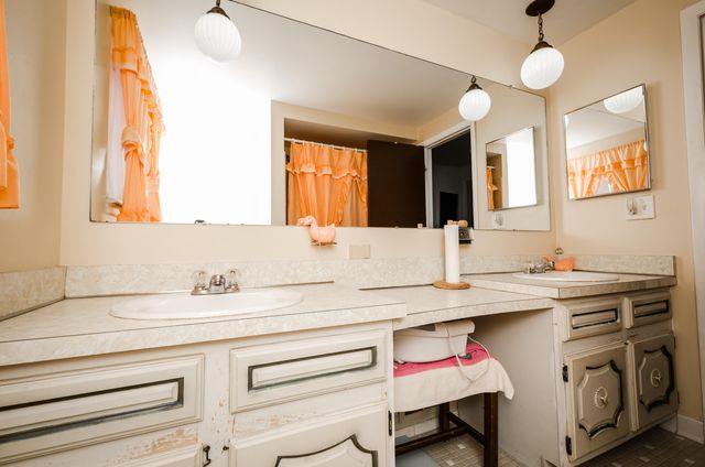 2474 Carriage Court, Ypsilanti, MI 48197