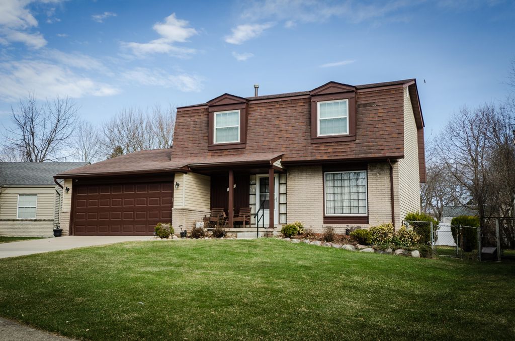 2474 Carriage Court, Ypsilanti, MI 48197