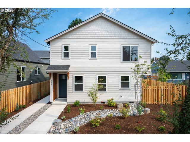 8431 Ne Hassalo St, Portland, OR 97220