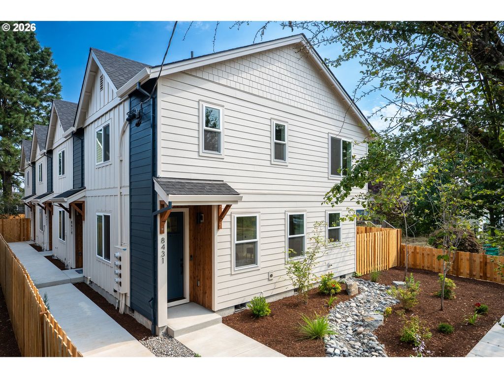 8431 Ne Hassalo St, Portland, OR 97220