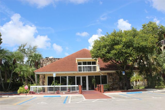 7705 Camino Real B-215, Miami, FL 33143