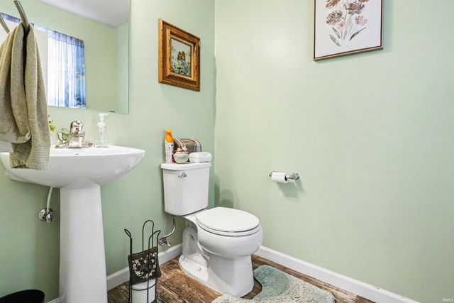 10050 Roszalka Court, Granger, IN 46530