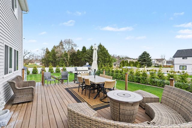10050 Roszalka Court, Granger, IN 46530