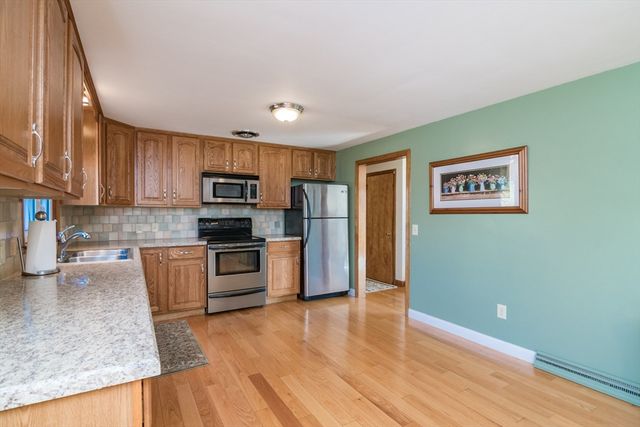 15 Stillwater Rd, Deerfield, MA 01373