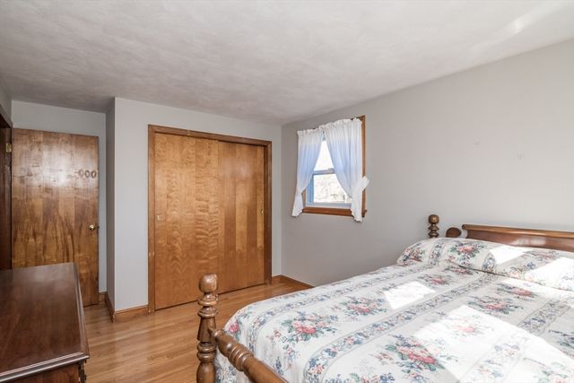 15 Stillwater Rd, Deerfield, MA 01373