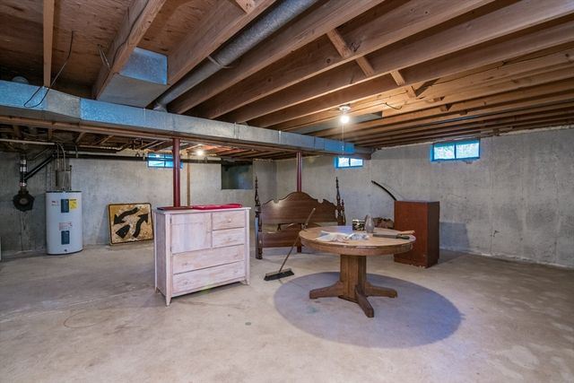 15 Stillwater Rd, Deerfield, MA 01373