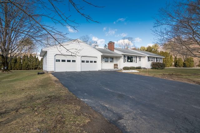 15 Stillwater Rd, Deerfield, MA 01373