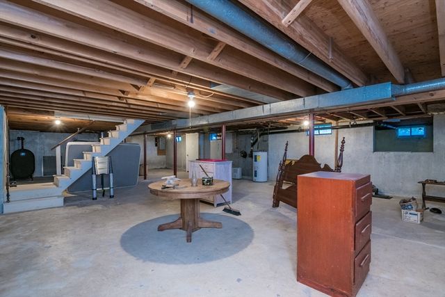 15 Stillwater Rd, Deerfield, MA 01373