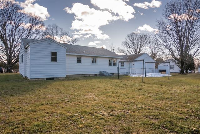 15 Stillwater Rd, Deerfield, MA 01373