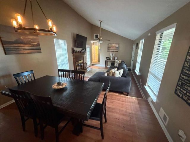 909 Forest Pointe Way, Jonesboro, GA 30238