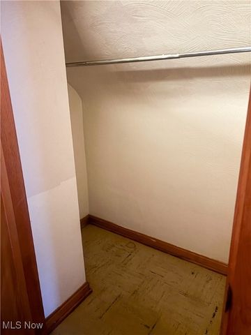 1633 Everett Avenue, Youngstown, OH 44514