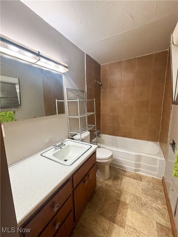 1633 Everett Avenue, Youngstown, OH 44514