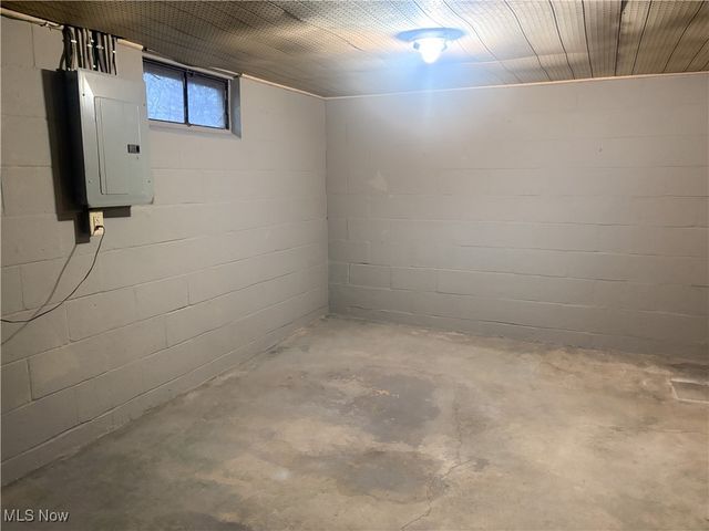 1633 Everett Avenue, Youngstown, OH 44514