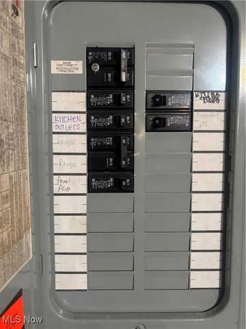 1633 Everett Avenue, Youngstown, OH 44514