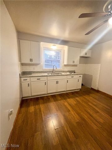 1633 Everett Avenue, Youngstown, OH 44514