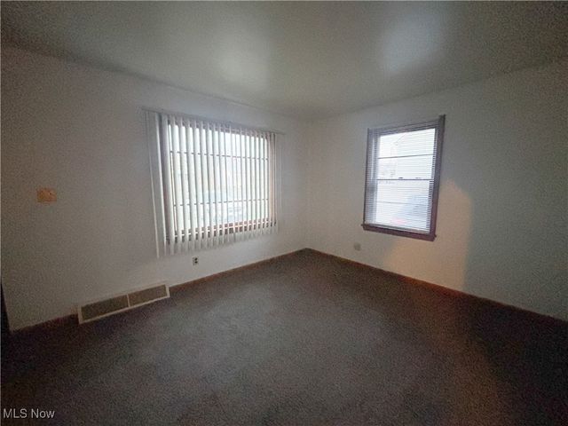 1633 Everett Avenue, Youngstown, OH 44514