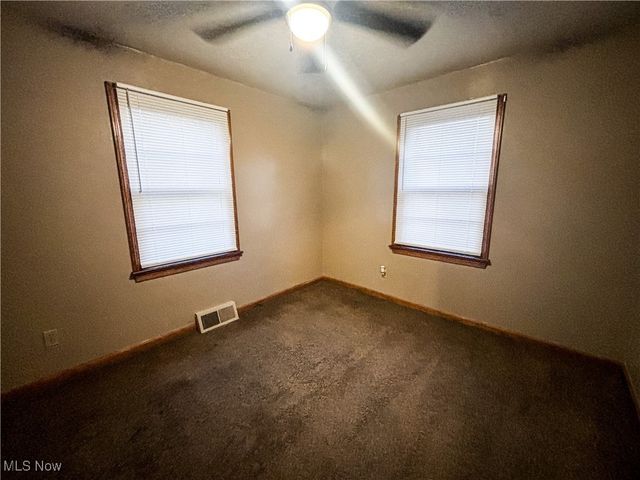 1633 Everett Avenue, Youngstown, OH 44514