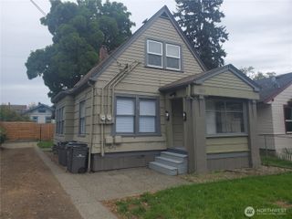 1511 9th Street #B, Bremerton, WA 98337