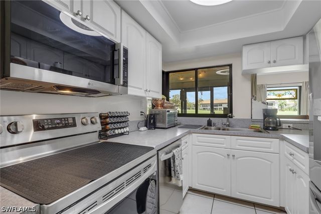 5770 Trailwinds DR 213, Fort Myers, FL 33907