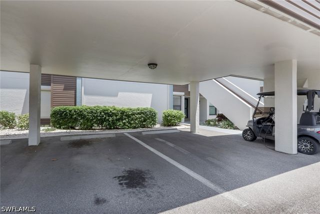 5770 Trailwinds DR 213, Fort Myers, FL 33907