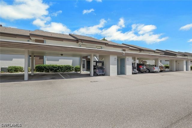 5770 Trailwinds DR 213, Fort Myers, FL 33907