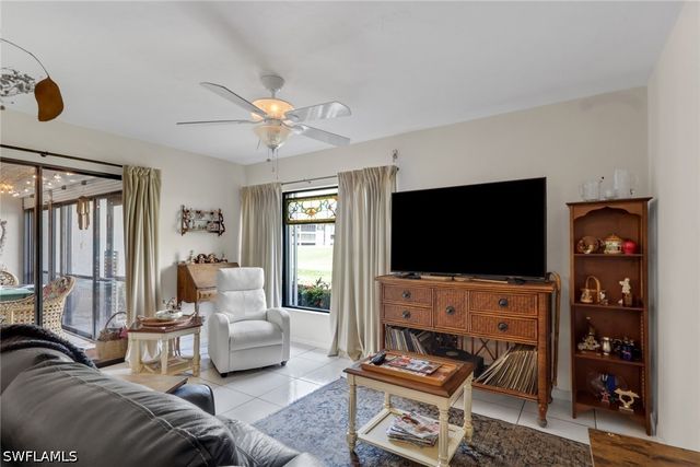 5770 Trailwinds DR 213, Fort Myers, FL 33907