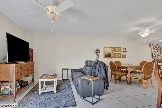 5770 Trailwinds DR 213, Fort Myers, FL 33907