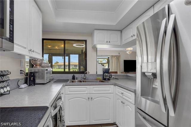 5770 Trailwinds DR 213, Fort Myers, FL 33907
