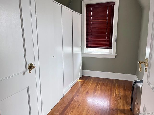 11 Pleassant Ave, White Plains, NY 10605