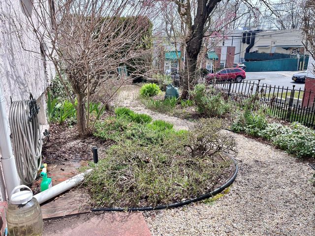 11 Pleassant Ave, White Plains, NY 10605