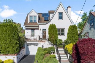 11 Pleassant Ave, White Plains, NY 10605