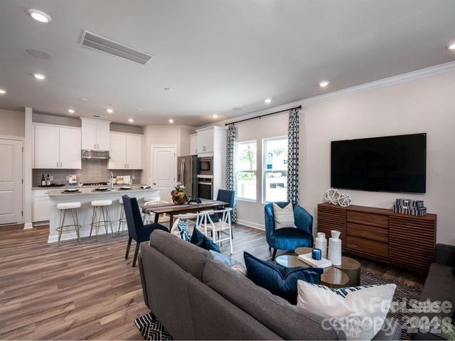 325 Cranford Drive, Pineville, NC 28134